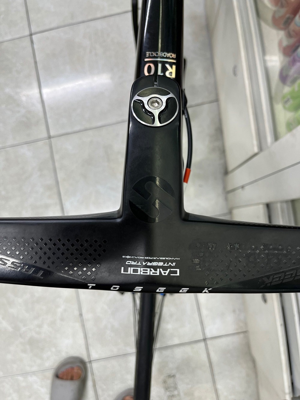 Xe đạp Twittwe R10 full carbon group 105 - Xe đạp lướt